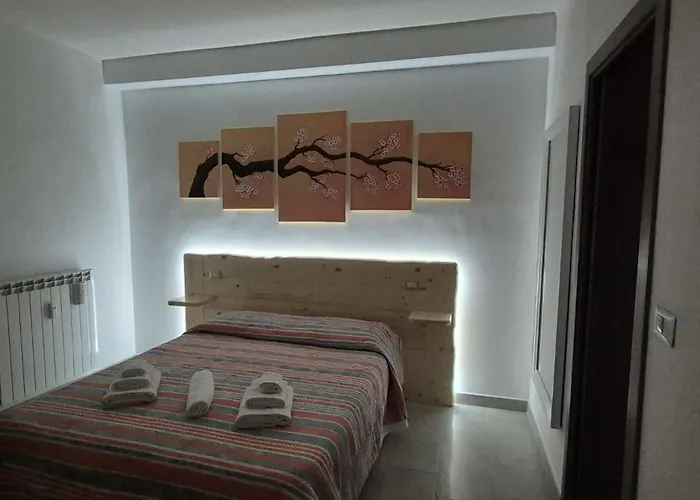 Leone Bed & Dreams * Roma